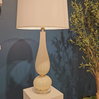 White Murano glass table lamp with white lamp shade.